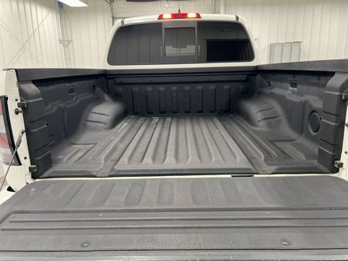 Used 2022 Nissan Frontier PRO-4X w/ Technology Package AWD/4WD image 24