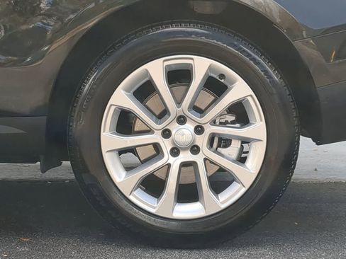 Used 2025 Land Rover Range Rover Sport SE image 14