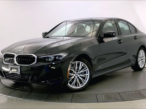 Certified 2023 BMW 330i xDrive Sedan w/ Premium Package AWD/4WD image 11