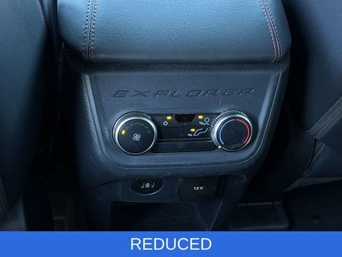 Used 2025 Ford Explorer ST-Line w/ ST-Line Street Pack AWD/4WD image 18