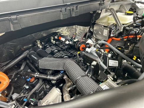 Used 2025 Ford F150 Lariat AWD/4WD image 31