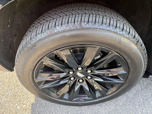 Used 2022 Cadillac Escalade Sport Platinum w/ LPO, Floor Liner Package AWD/4WD image 21