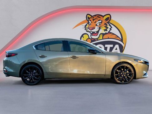 Used 2024 MAZDA MAZDA3 s image 4