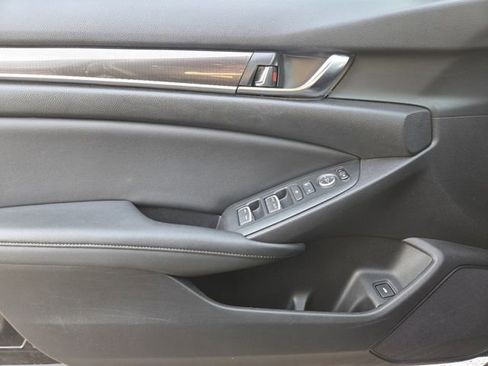 Used 2020 Honda Accord Sport image 29