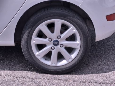 Used 2013 Ford Fiesta SE FWD image 14