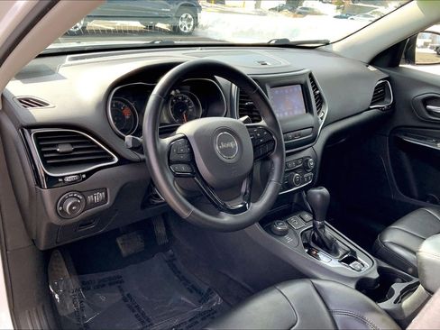 Used 2019 Jeep Cherokee Latitude Plus image 15