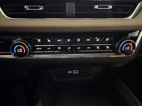 New 2026 Chevrolet Equinox ACTIV w/ Convenience Package III image 22