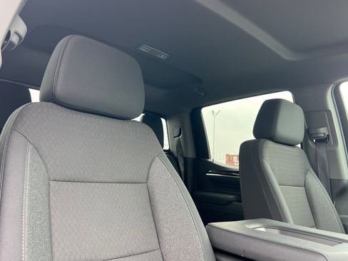 Used 2025 GMC Sierra 1500 SLE image 21