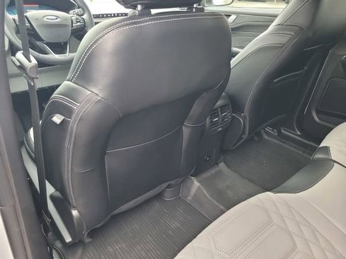 Certified 2023 Ford Escape SE w/ PHEV Premium Package image 12