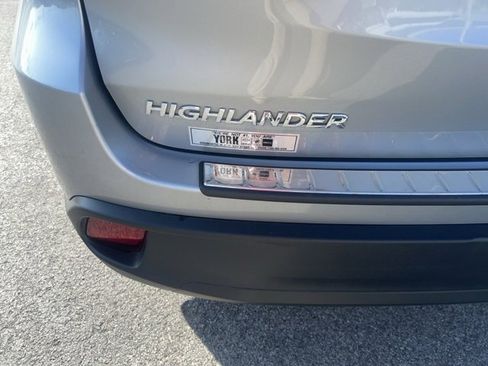 Used 2018 Toyota Highlander XLE image 10