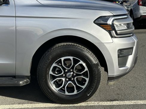 Used 2024 Ford Expedition XLT image 43
