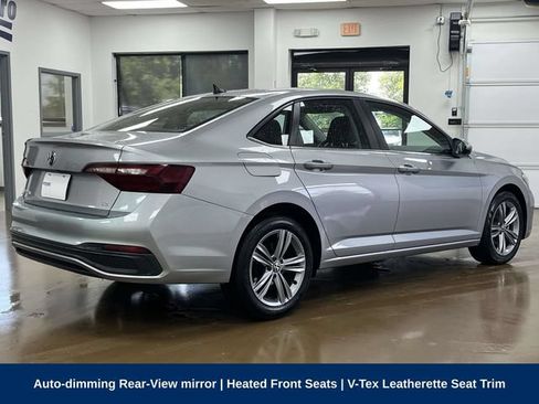 Used 2024 Volkswagen Jetta SE FWD image 5