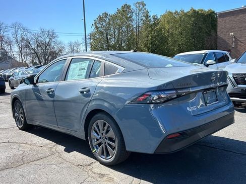 New 2026 Nissan Sentra SL FWD image 4