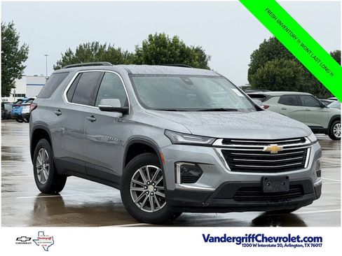 Used 2023 Chevrolet Traverse LT AWD/4WD image 2