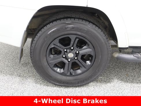 Used 2020 Toyota 4Runner SR5 Premium image 6