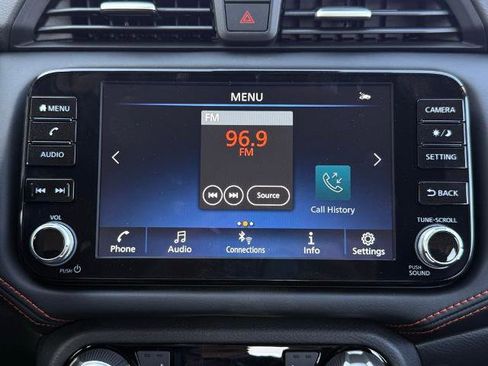 New 2025 Nissan Versa SR w/ Trunk Package image 27