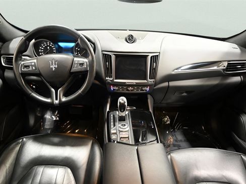 Used 2017 Maserati Levante AWD/4WD image 10