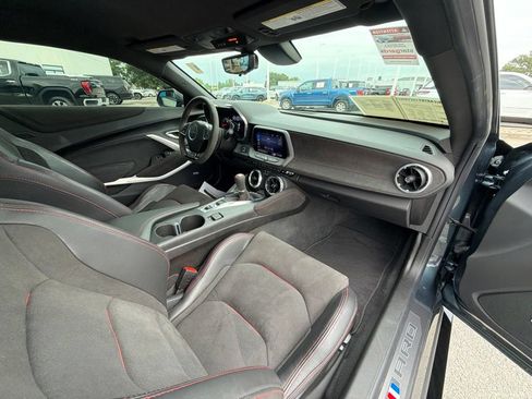 Used 2022 Chevrolet Camaro ZL1 RWD image 16