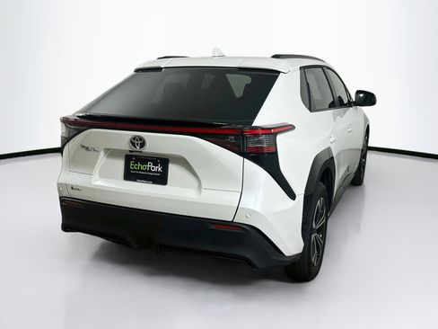 Used 2025 Toyota bZ4X FWD image 9
