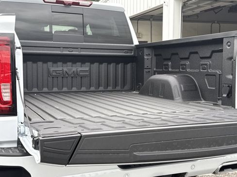 New 2026 GMC Sierra 1500 Denali AWD/4WD image 9