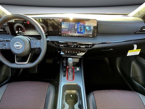 New 2026 Nissan Kicks SR w/ Cold Weather Package image 5