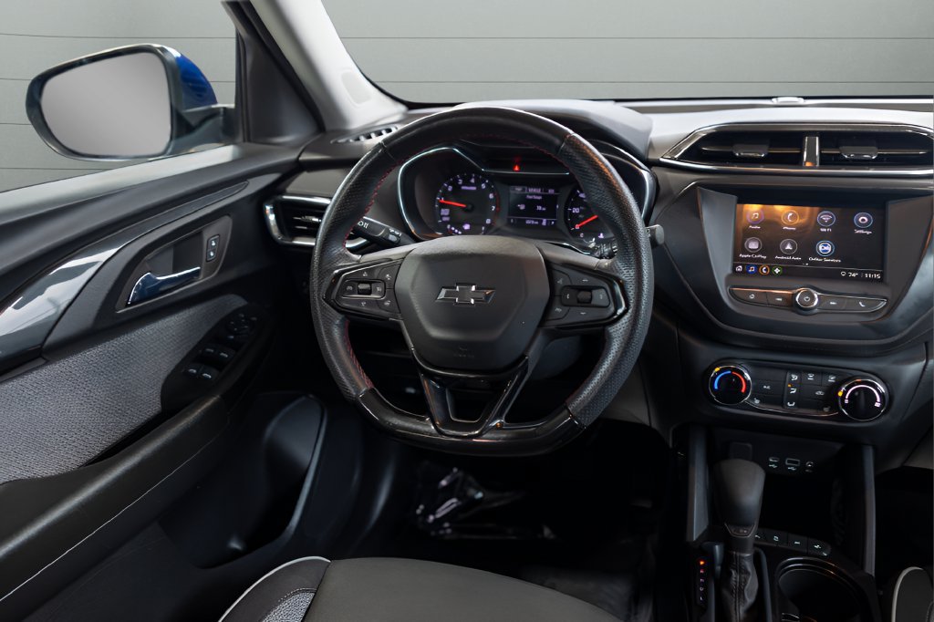 Used 2023 Chevrolet TrailBlazer LT FWD image 25