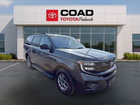 Used 2025 Ford Expedition Active AWD/4WD image 7