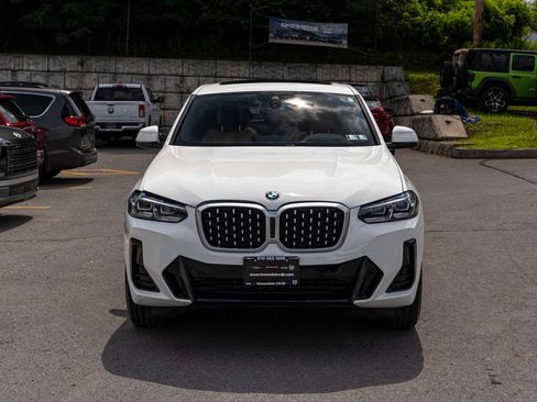 Used 2024 BMW X4 xDrive30i w/ Premium Package AWD/4WD image 2
