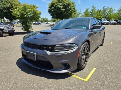 Used 2018 Dodge Charger R/T Scat Pack RWD image 3