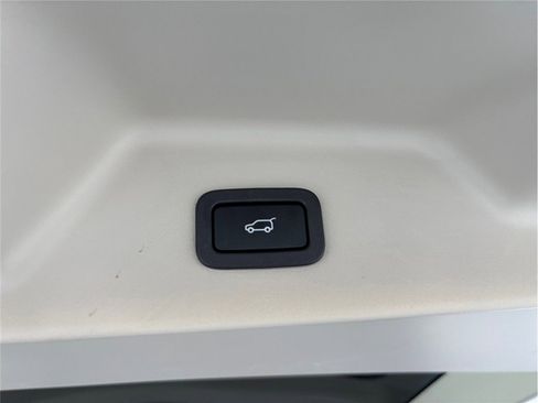 Used 2021 Land Rover Range Rover Westminster Edition image 48