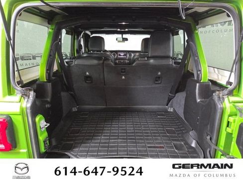 Used 2019 Jeep Wrangler Unlimited Rubicon w/ Cold Weather Group AWD/4WD image 23