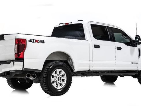 Used 2020 Ford F250 XLT image 3