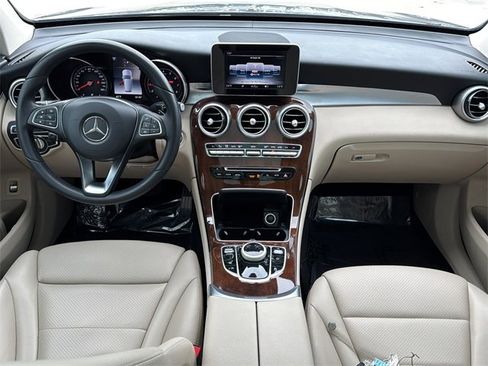 Used 2018 Mercedes-Benz GLC 300 image 10