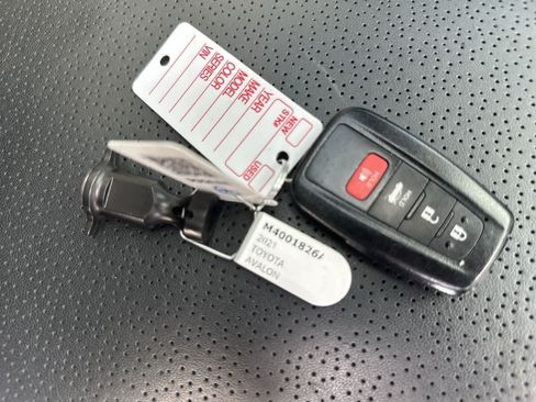 Used 2021 Toyota Avalon Limited w/ Advanced Safety Package FWD image 36