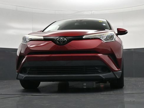 Used 2019 Toyota C-HR LE FWD image 29