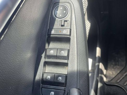 Used 2023 Kia Seltos S w/ Navigation Package AWD/4WD image 23