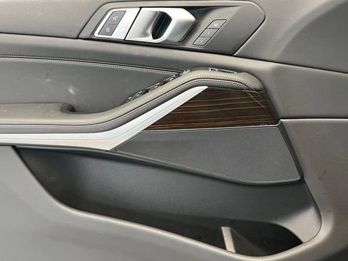 Used 2023 BMW X5 xDrive40i w/ Premium Package AWD/4WD image 21