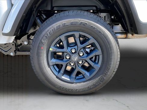 New 2026 Jeep Gladiator Sport image 33