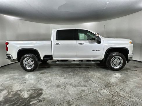Used 2021 Chevrolet Silverado 3500 LTZ w/ LTZ Premium Package image 9