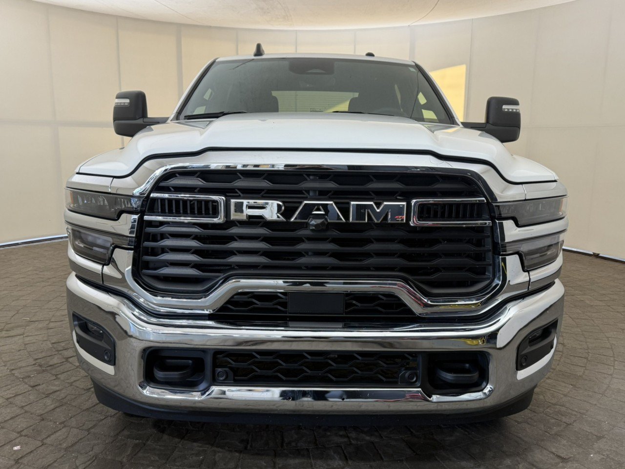 Used 2026 RAM 2500 Big Horn AWD/4WD image 2