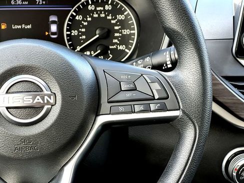 Used 2024 Nissan Altima 2.5 SV image 23