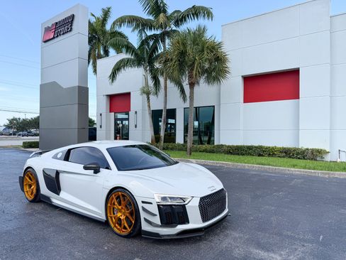 Used 2017 Audi R8 V10 plus AWD/4WD image 1