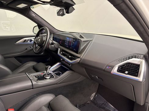 Certified 2023 BMW XM AWD/4WD image 31
