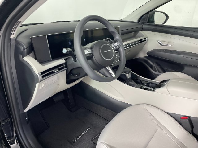 New 2026 Hyundai Tucson SE AWD/4WD image 2