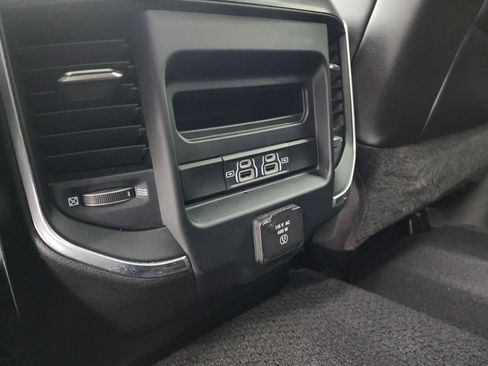 Used 2023 RAM 2500 Laramie w/ Night Edition image 36