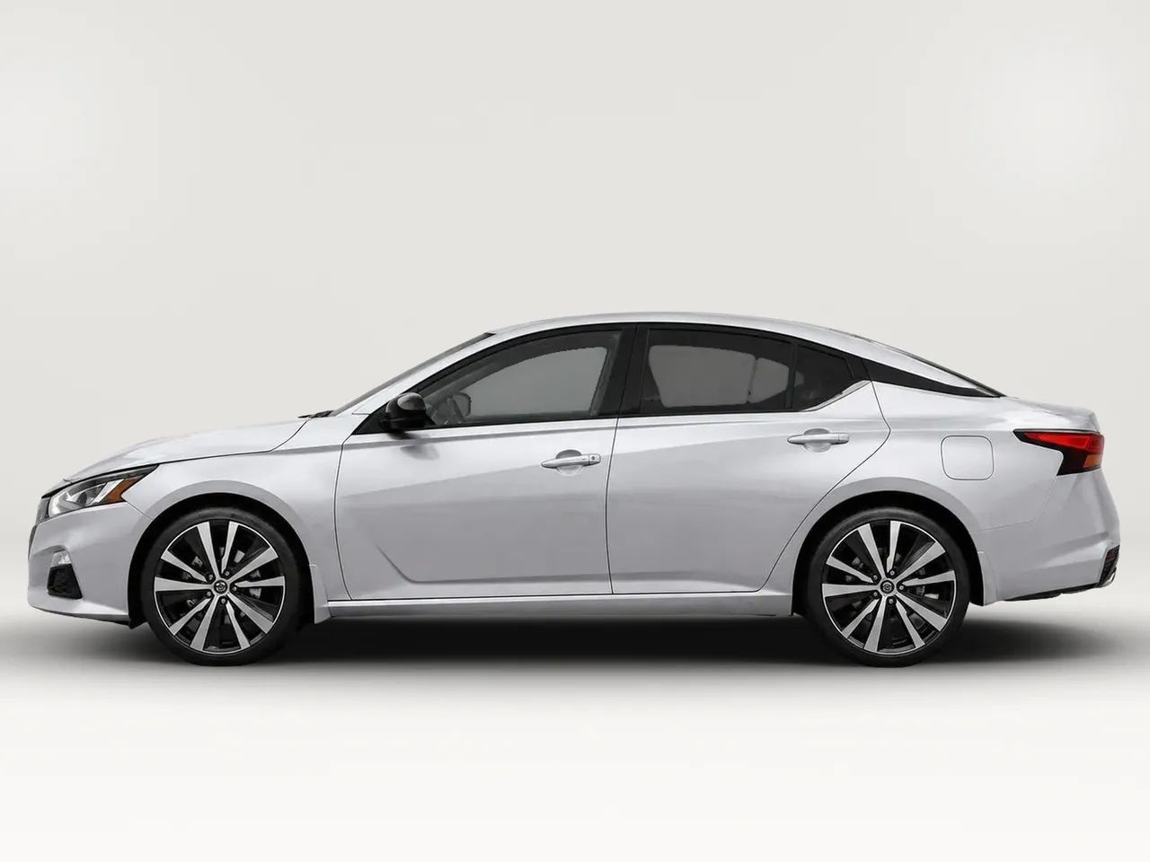 Used 2021 Nissan Altima 2.5 SR FWD image 4