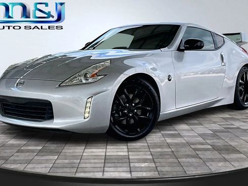 Used 2014 Nissan 370Z Coupe image 1