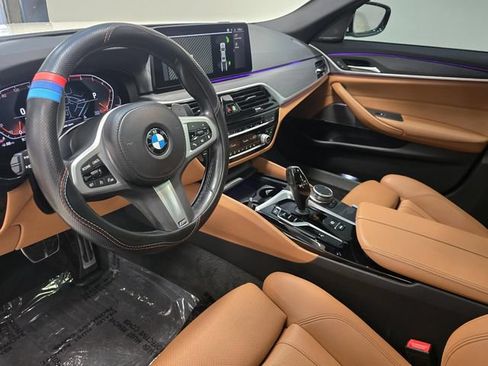 Used 2022 BMW 530i w/ M Sport Package RWD image 23