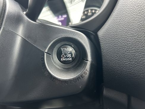 Used 2016 Jeep Renegade Sport w/ Power & Air Group image 13