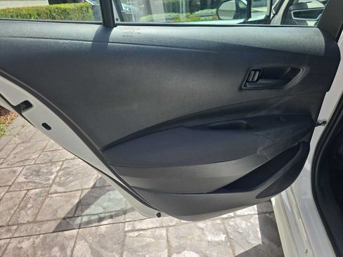 Used 2022 Toyota Corolla LE FWD image 11